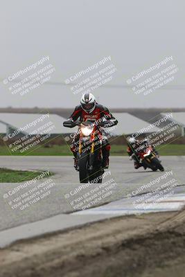 media/Nov-29-2025-TrackDaz (Sat) [[10ae2d9bce]]/A Group/Session 4 (Wheelie Bump)/